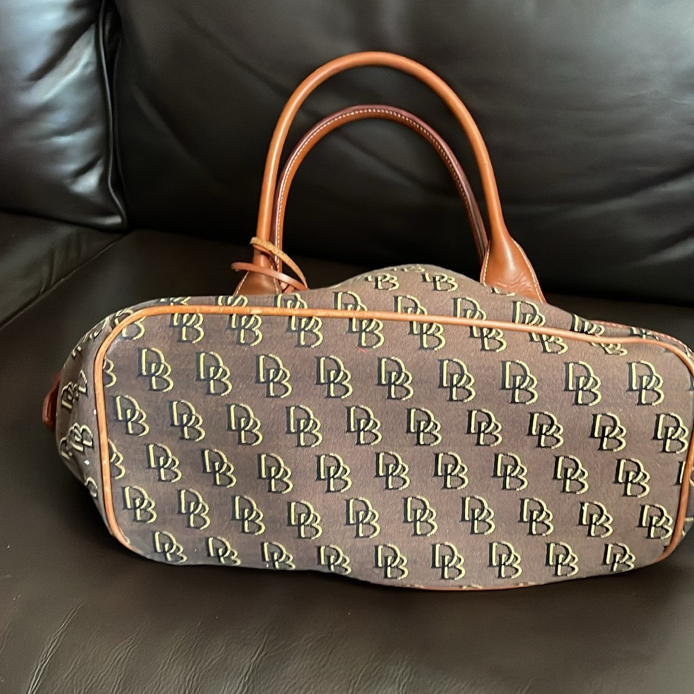 Dooney & Bourke Signature Odine Bag - Picture 3 of 9